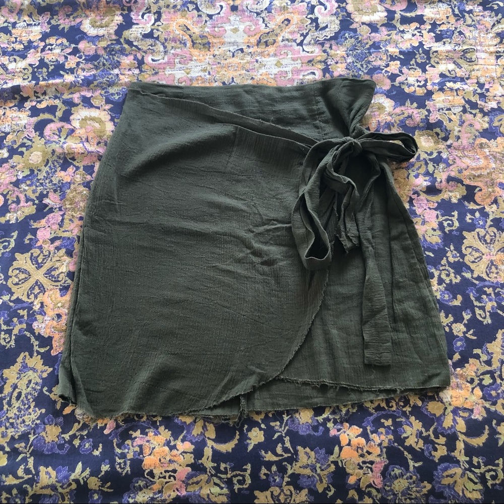 Elce Sustainably Made Linen Mini Skirt from Bali